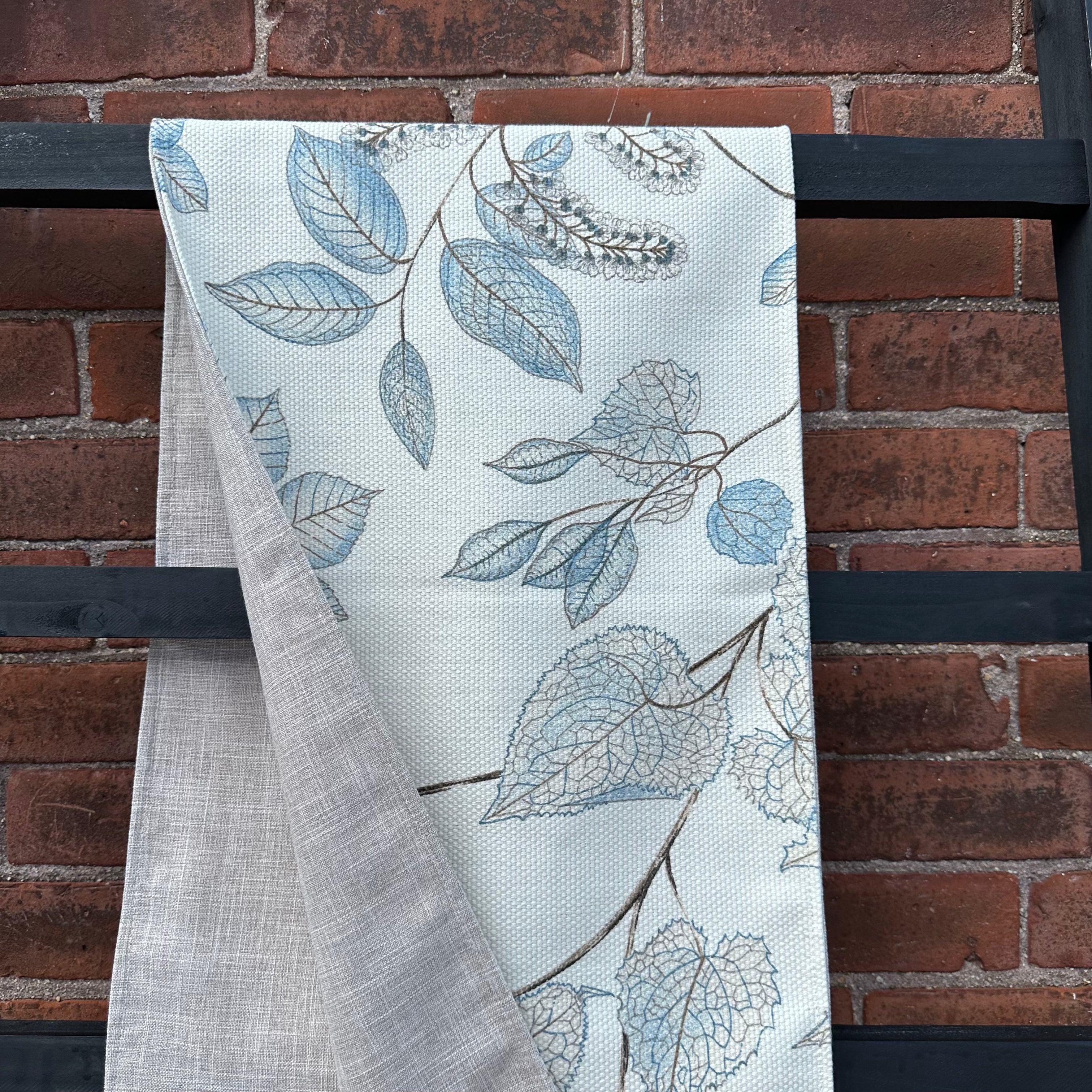 Table Runner - Arboretum Cloud