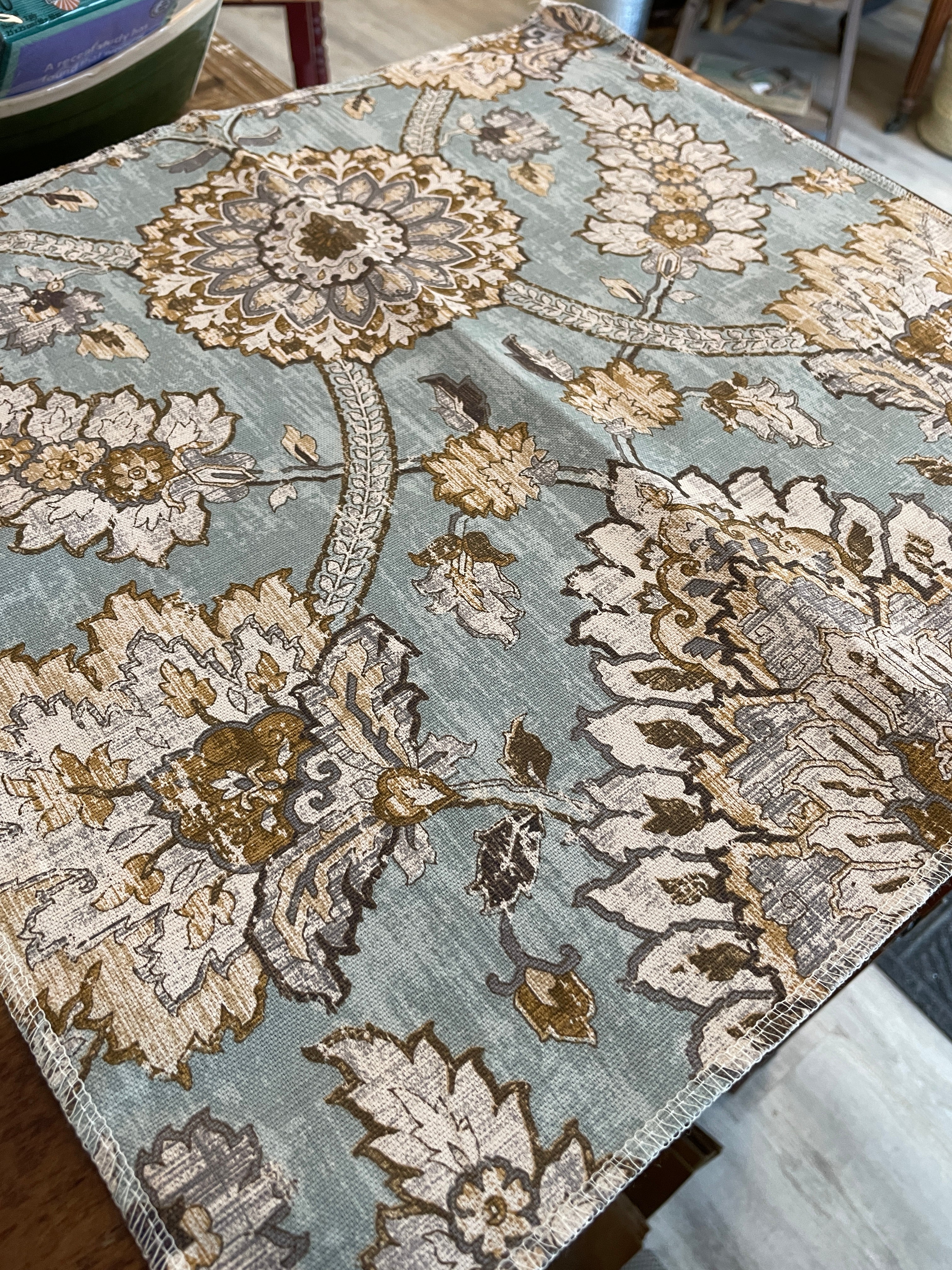 Table Runner - Castleford Moonstone