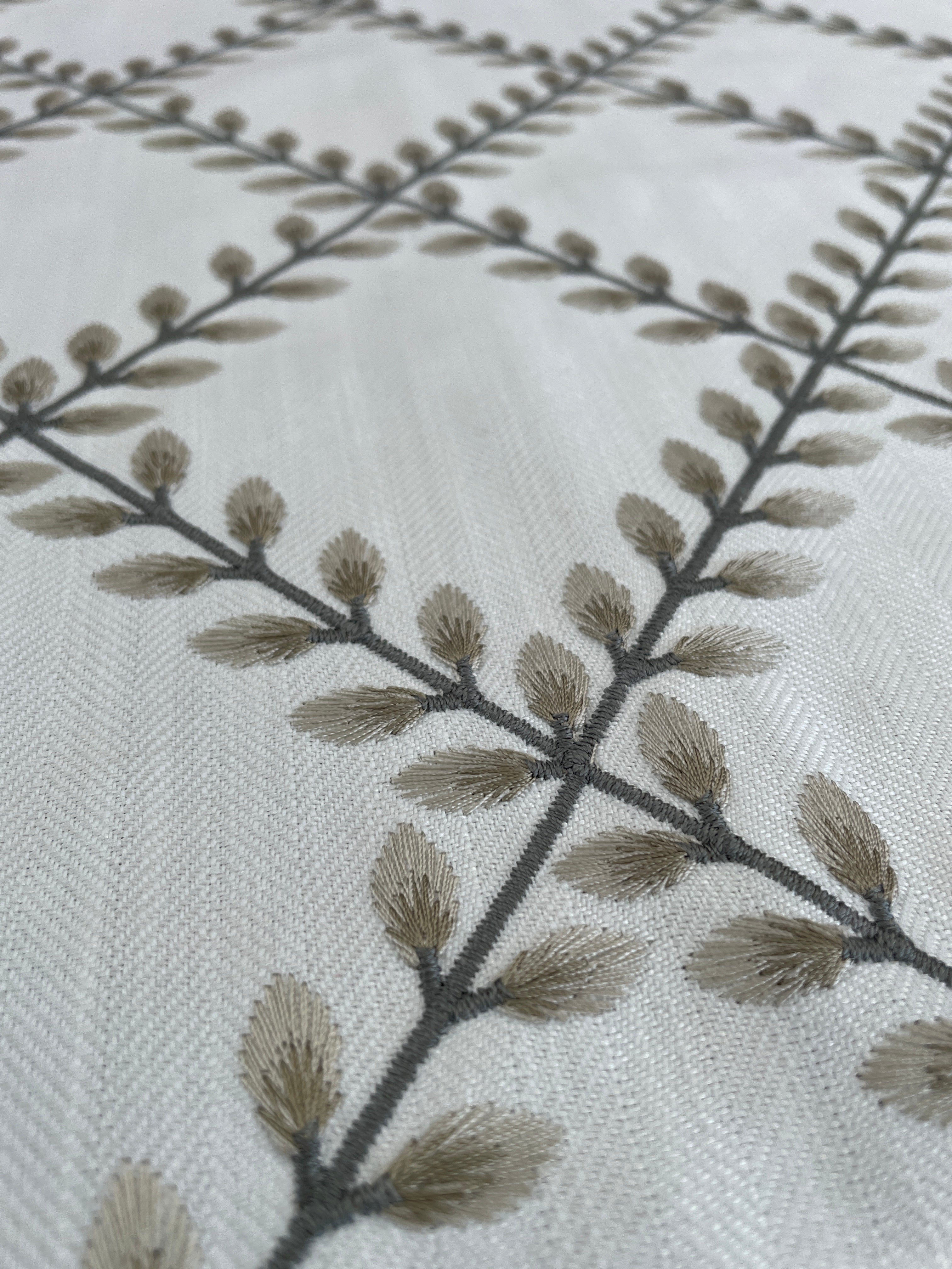 Table Runner - Clover Lane Birch