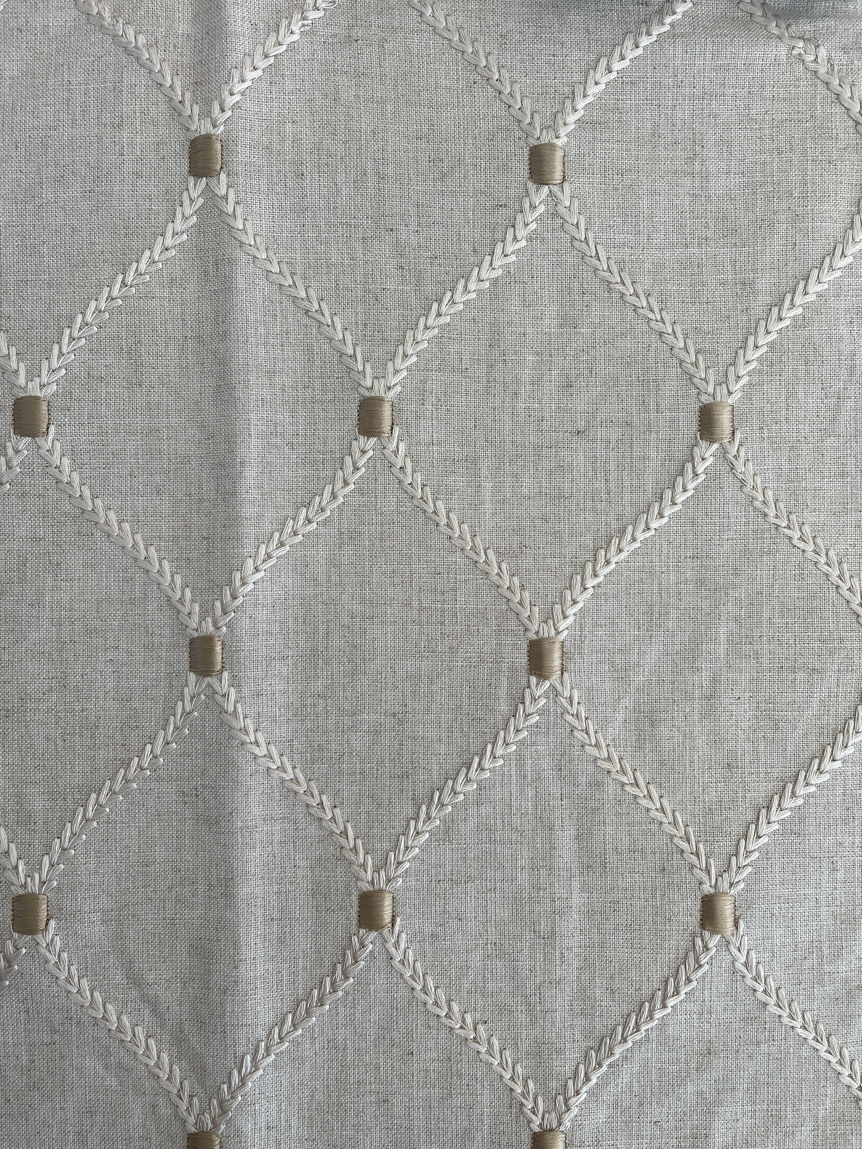 Table Runner - Deane Embroidery Flax