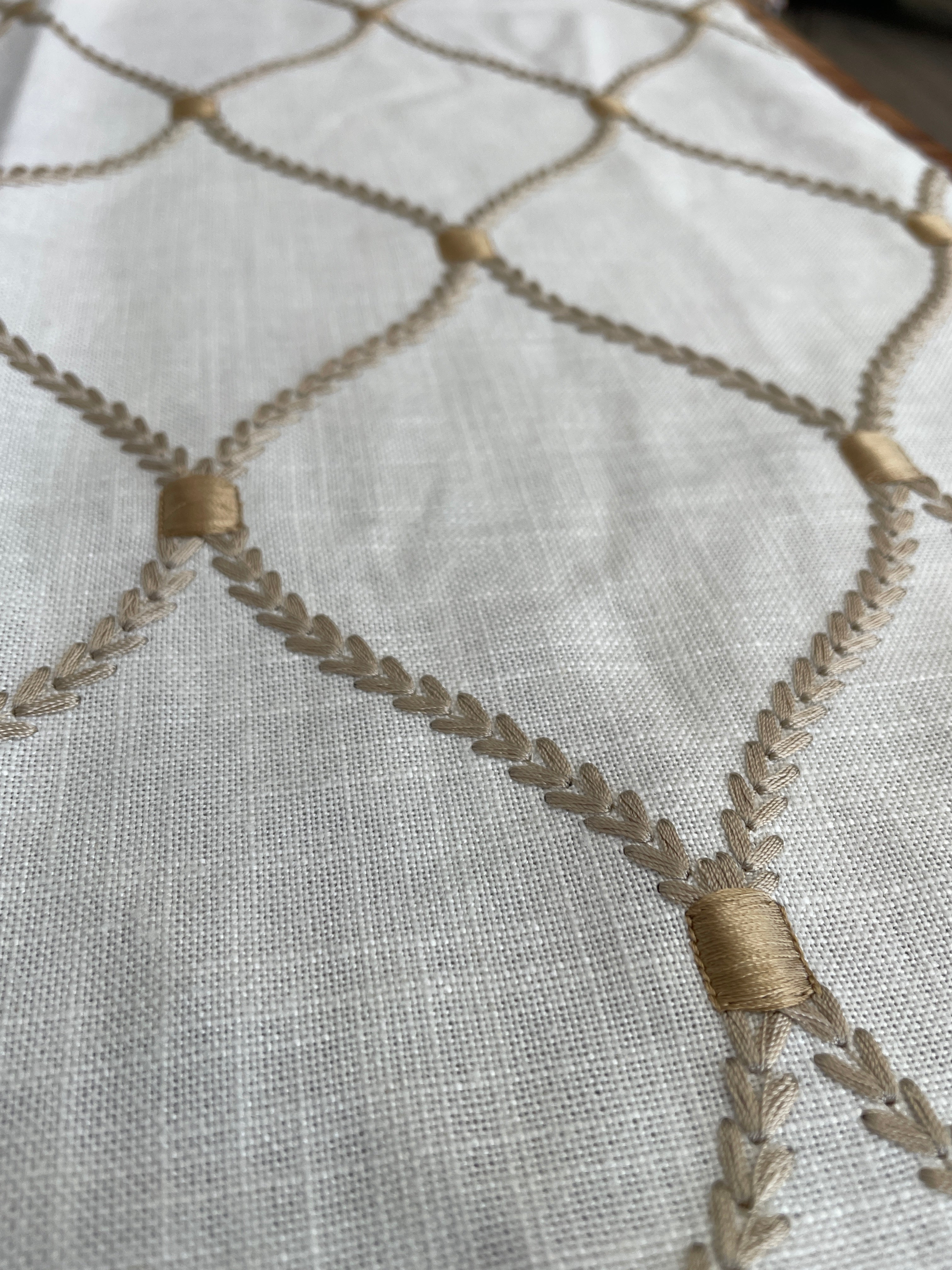 Table Runner - Deane Embroidery Gilded