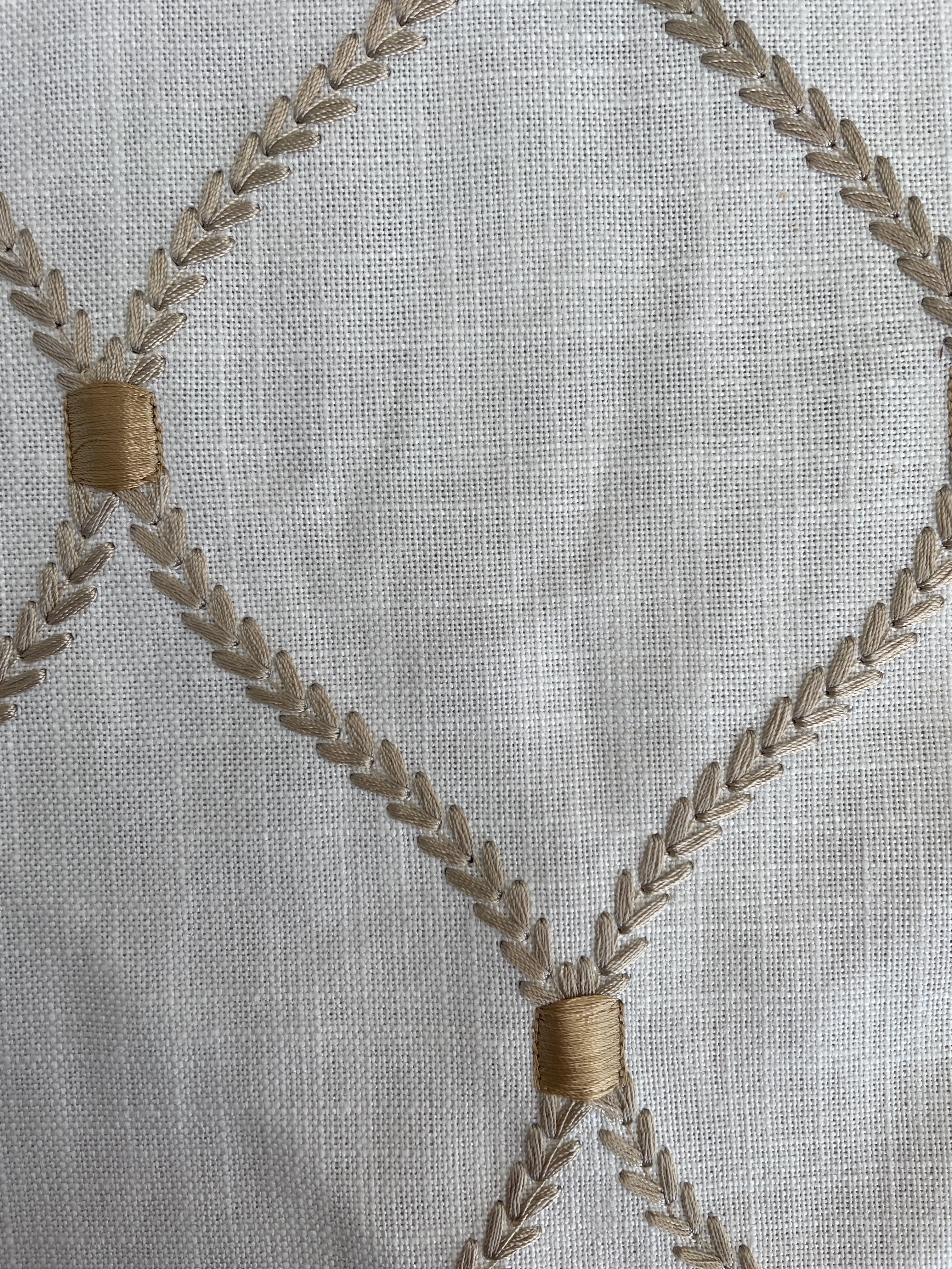 Table Runner - Deane Embroidery Gilded