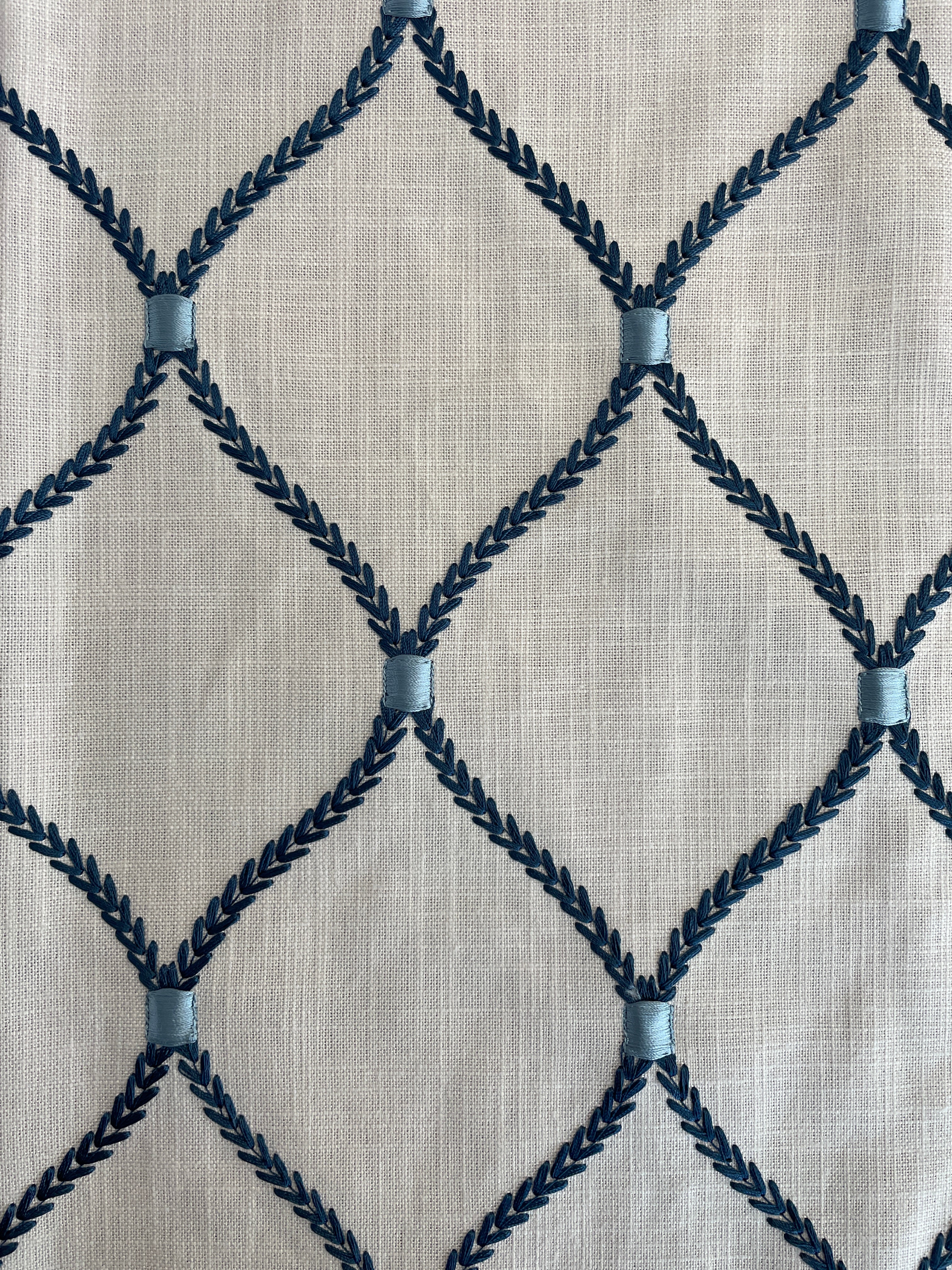 Table Runner - Deane Embroidery Porcelain