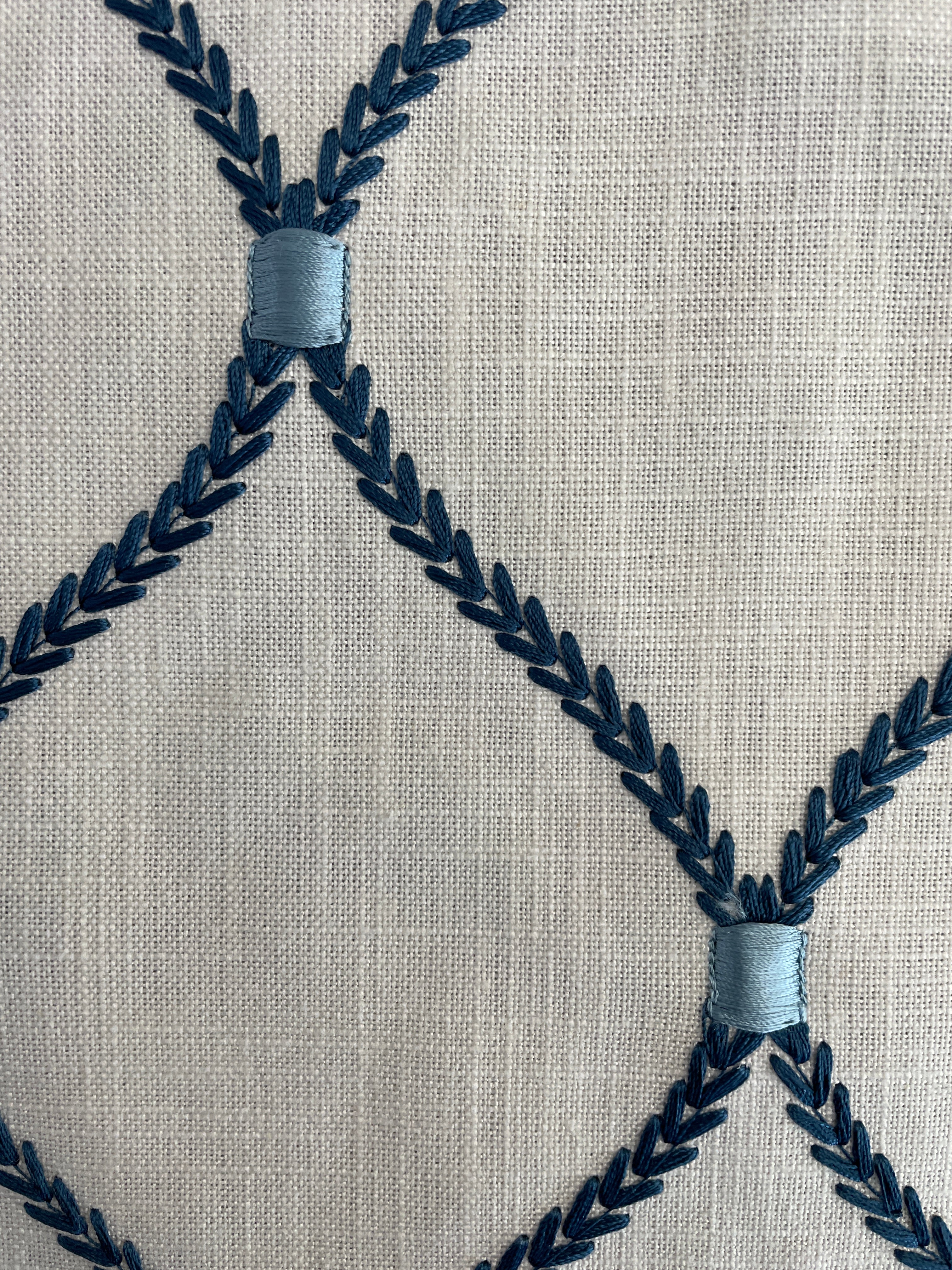 Table Runner - Deane Embroidery Porcelain