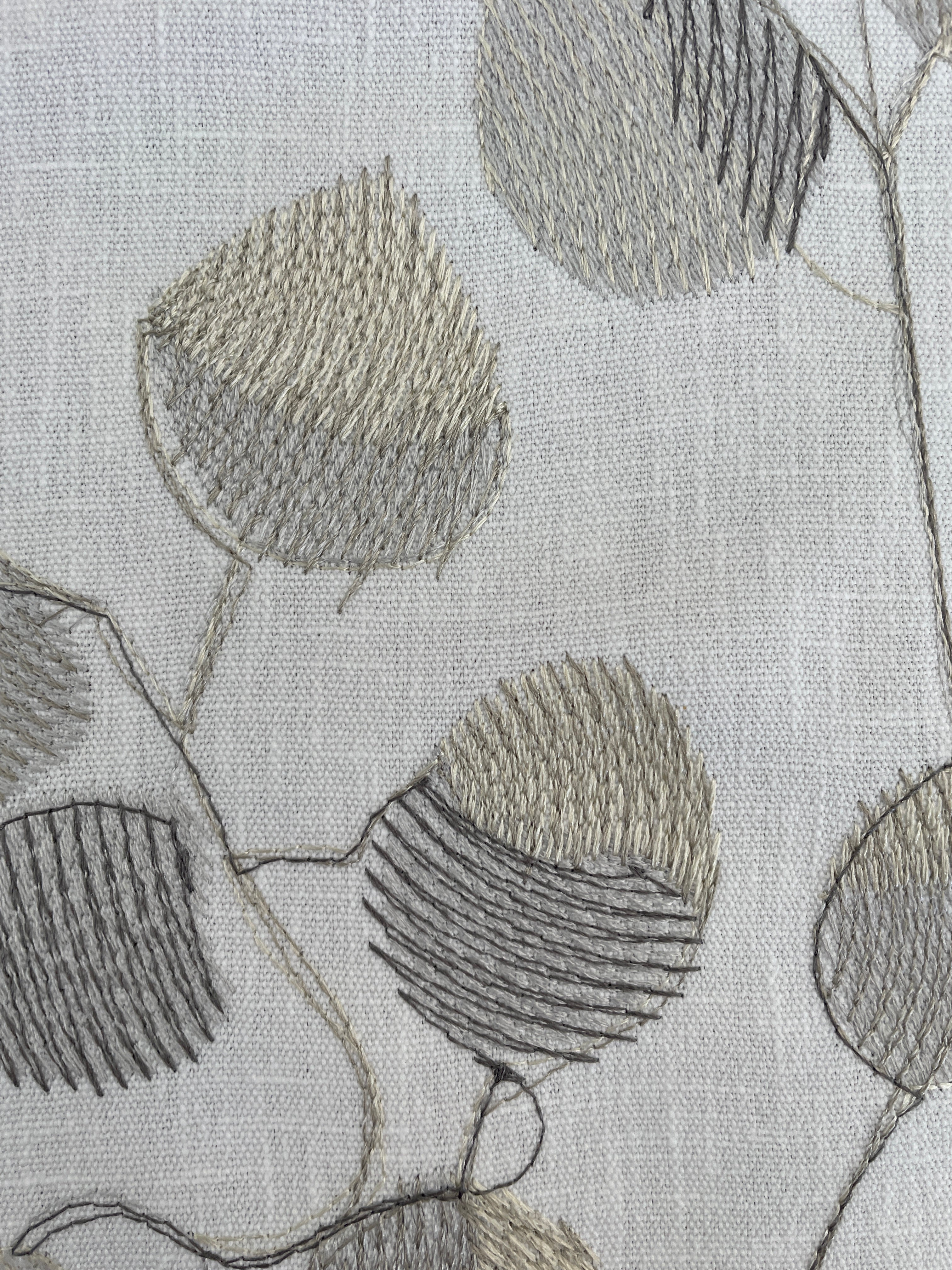 Table Runner - Flower Buds Neutral