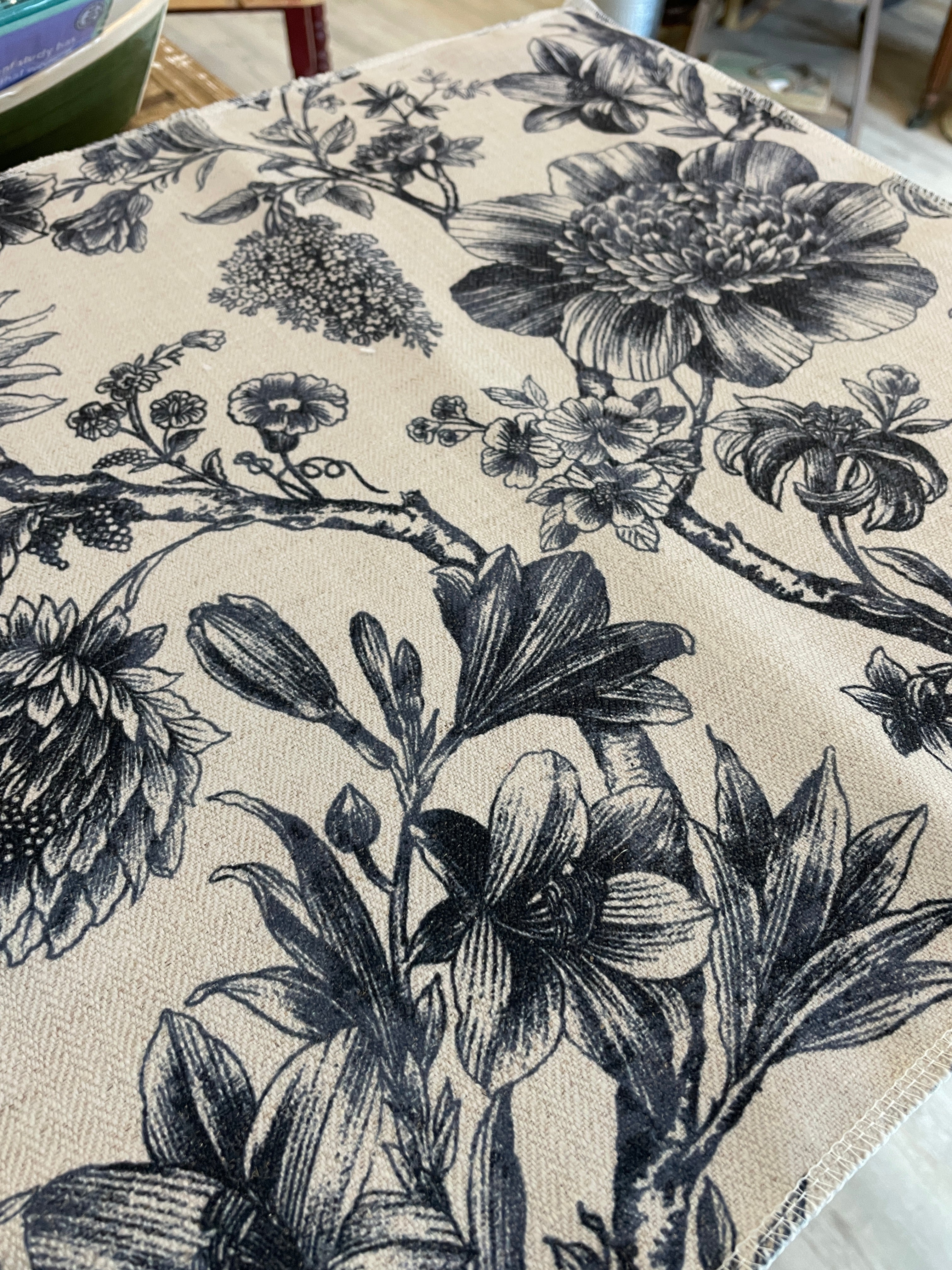 Table Runner - Laurel Oak Navy