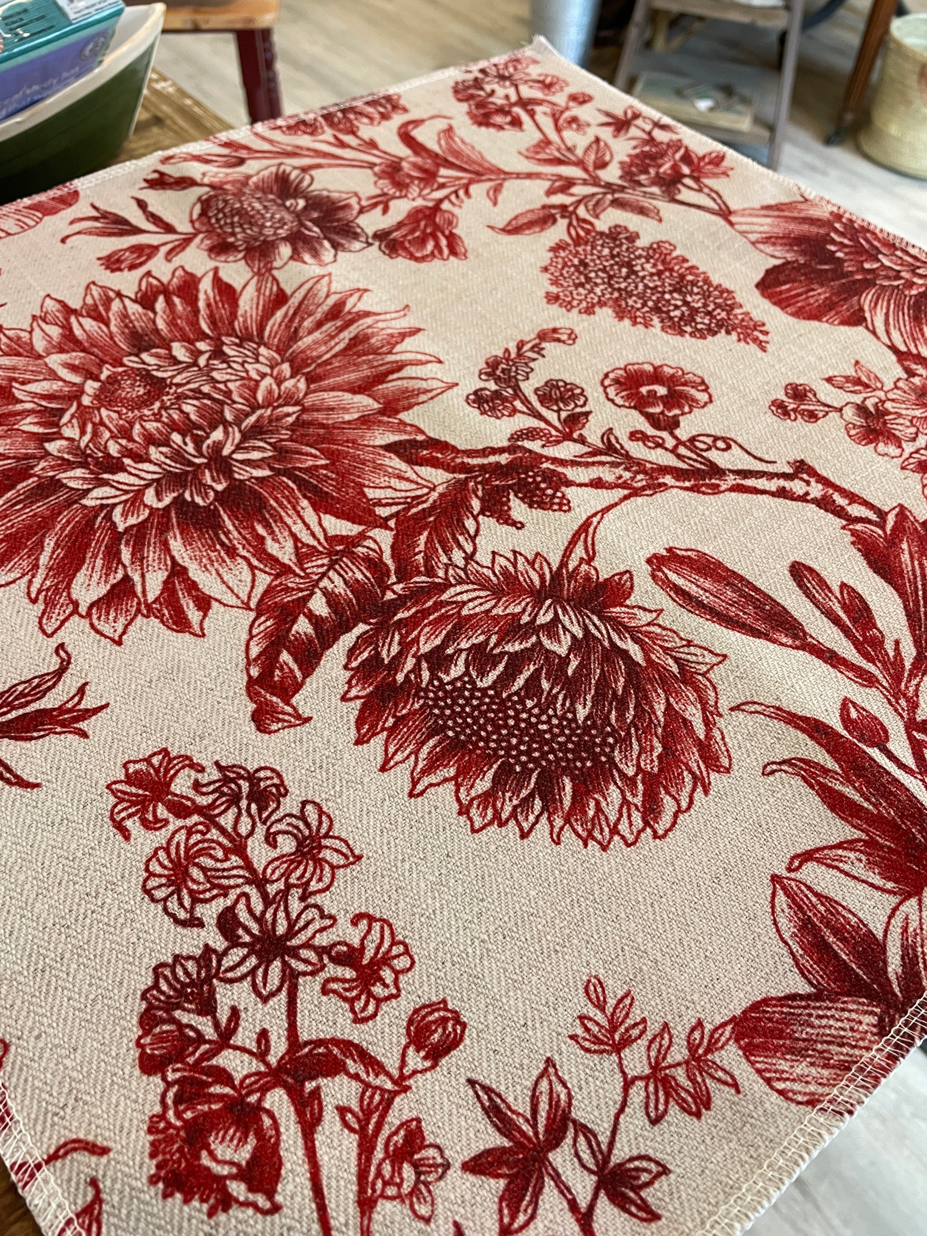 Table Runner - Laurel Oak Rouge
