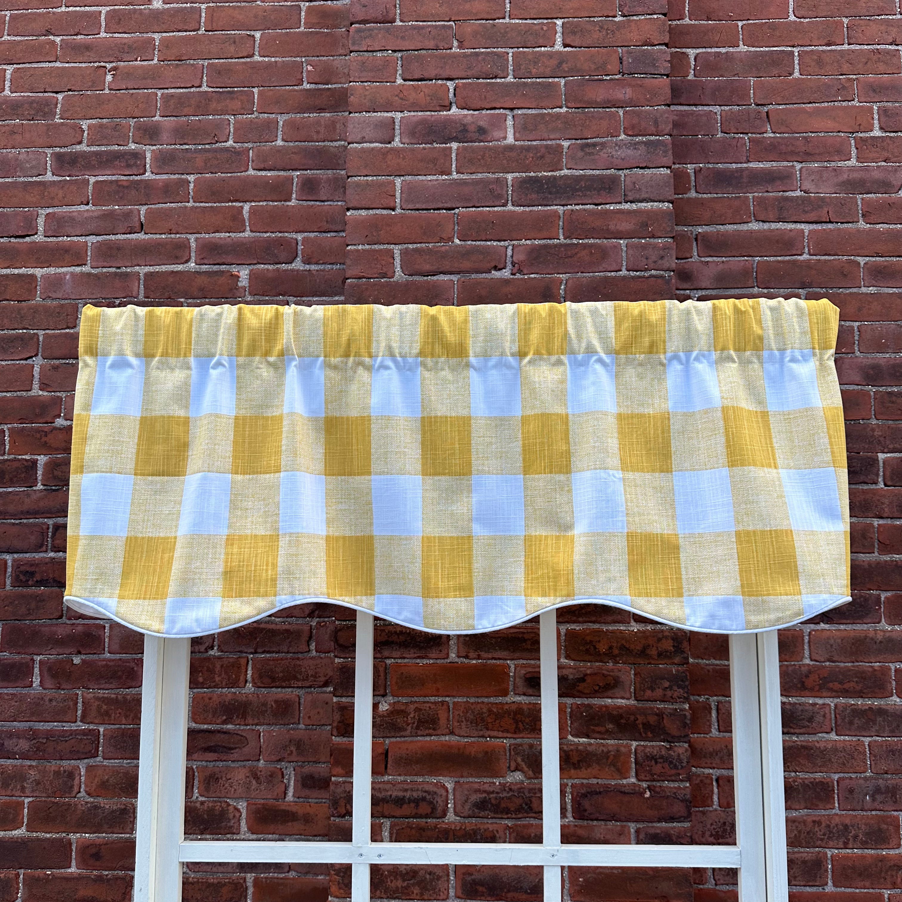 Anderson Brazilian Yellow Scallop Valance