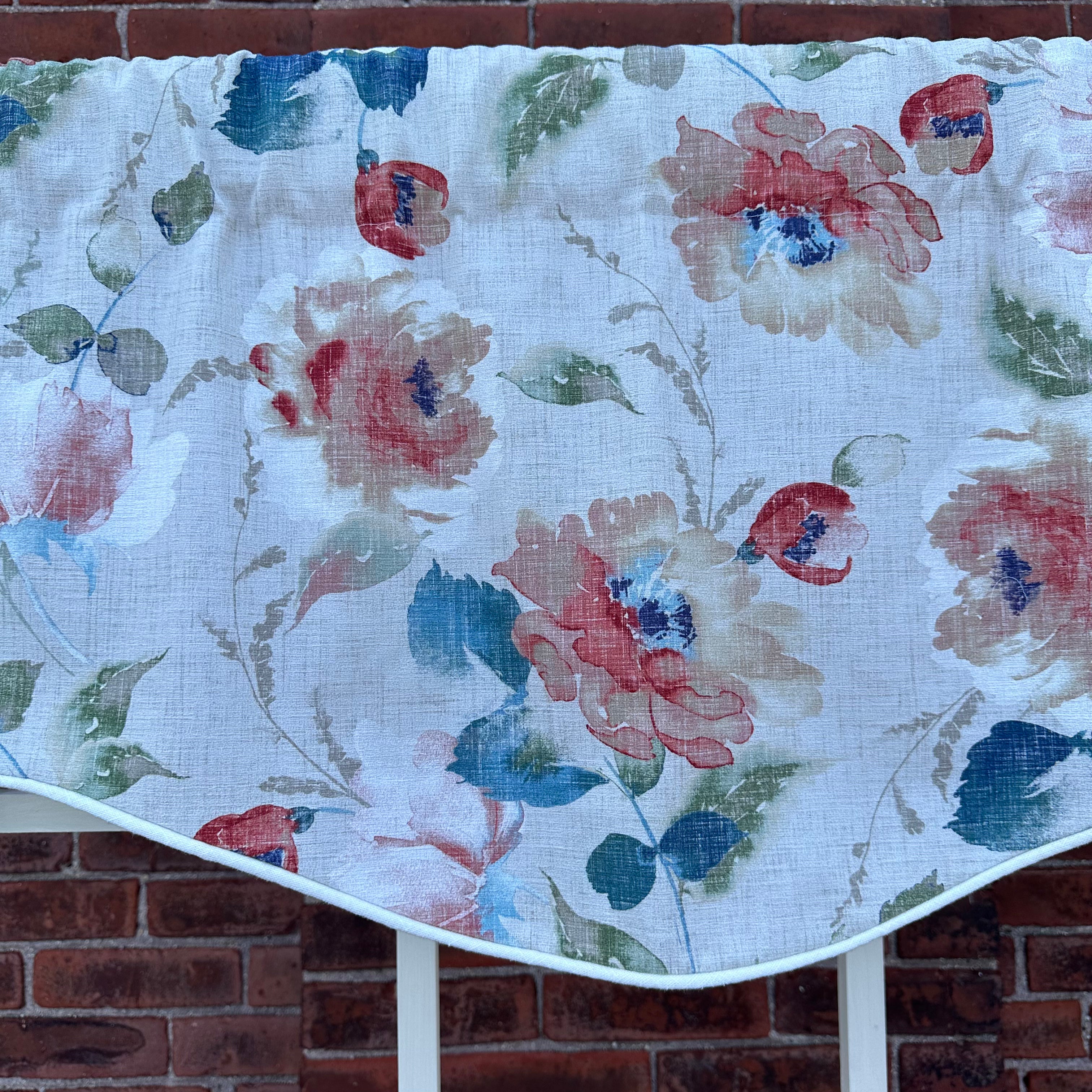 White Haven Antique Rose M Valance