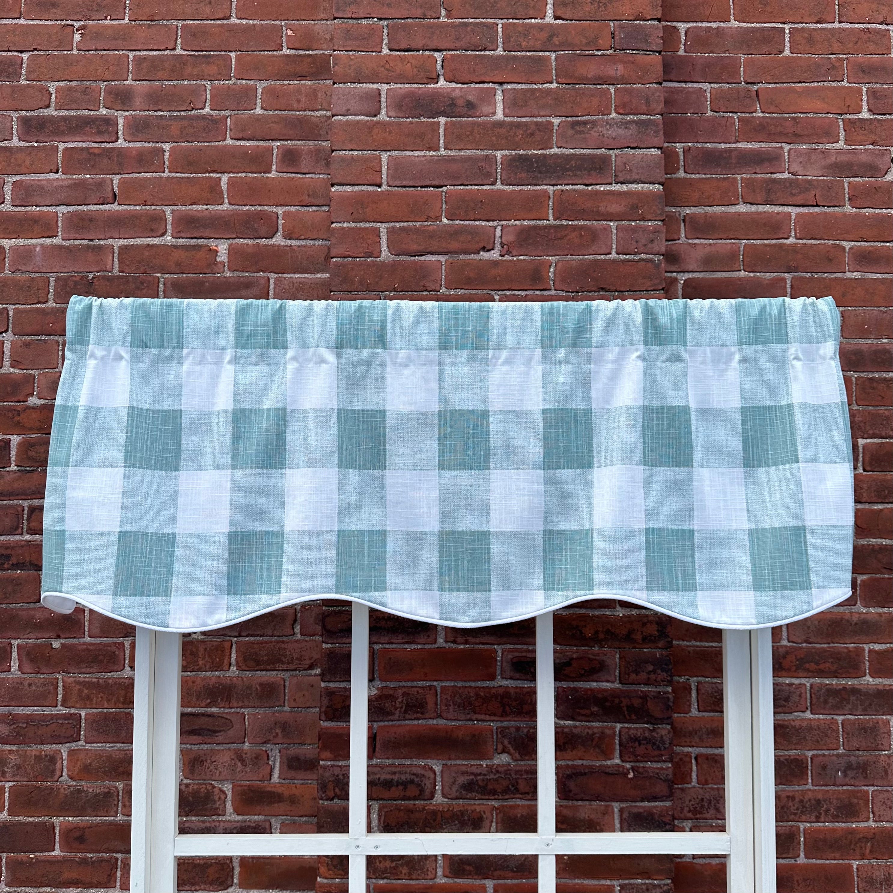 Anderson Waterbury Scallop Valance