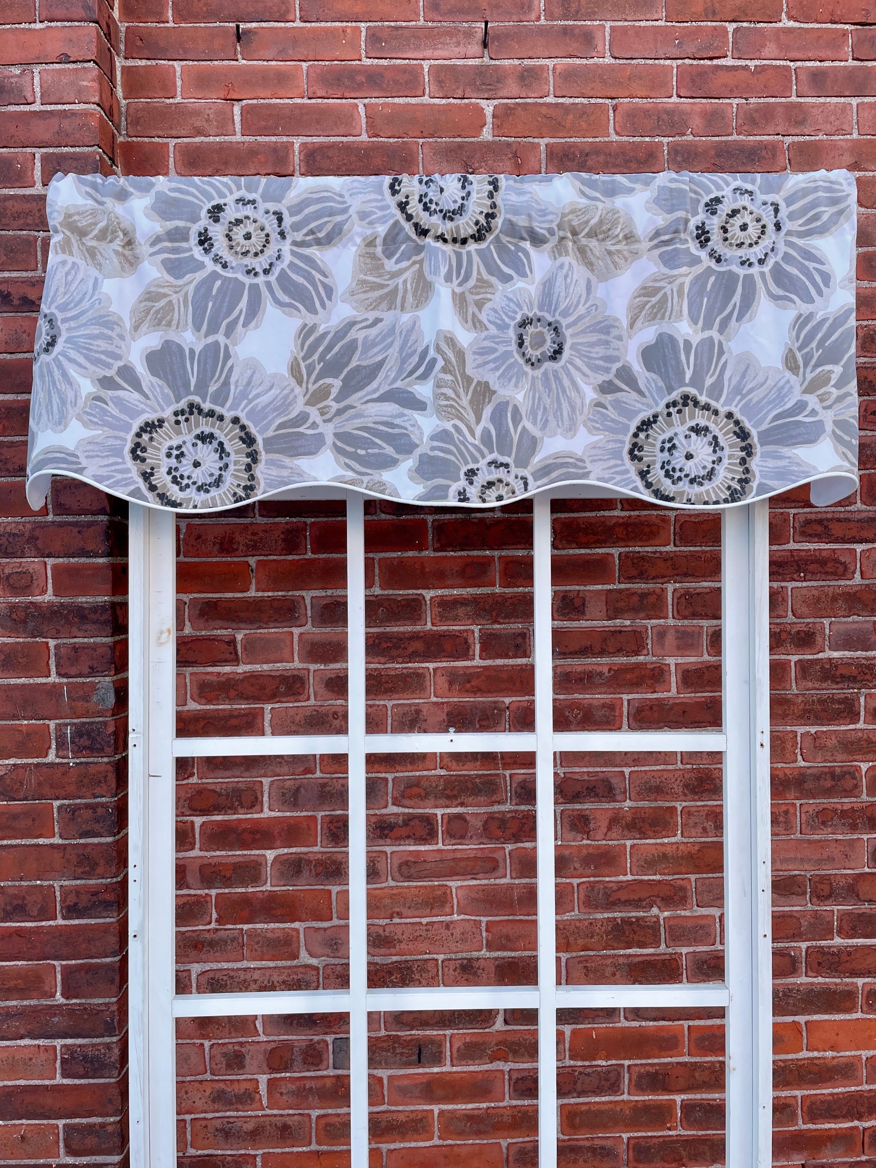 Verona Tuscan Scallop Valance