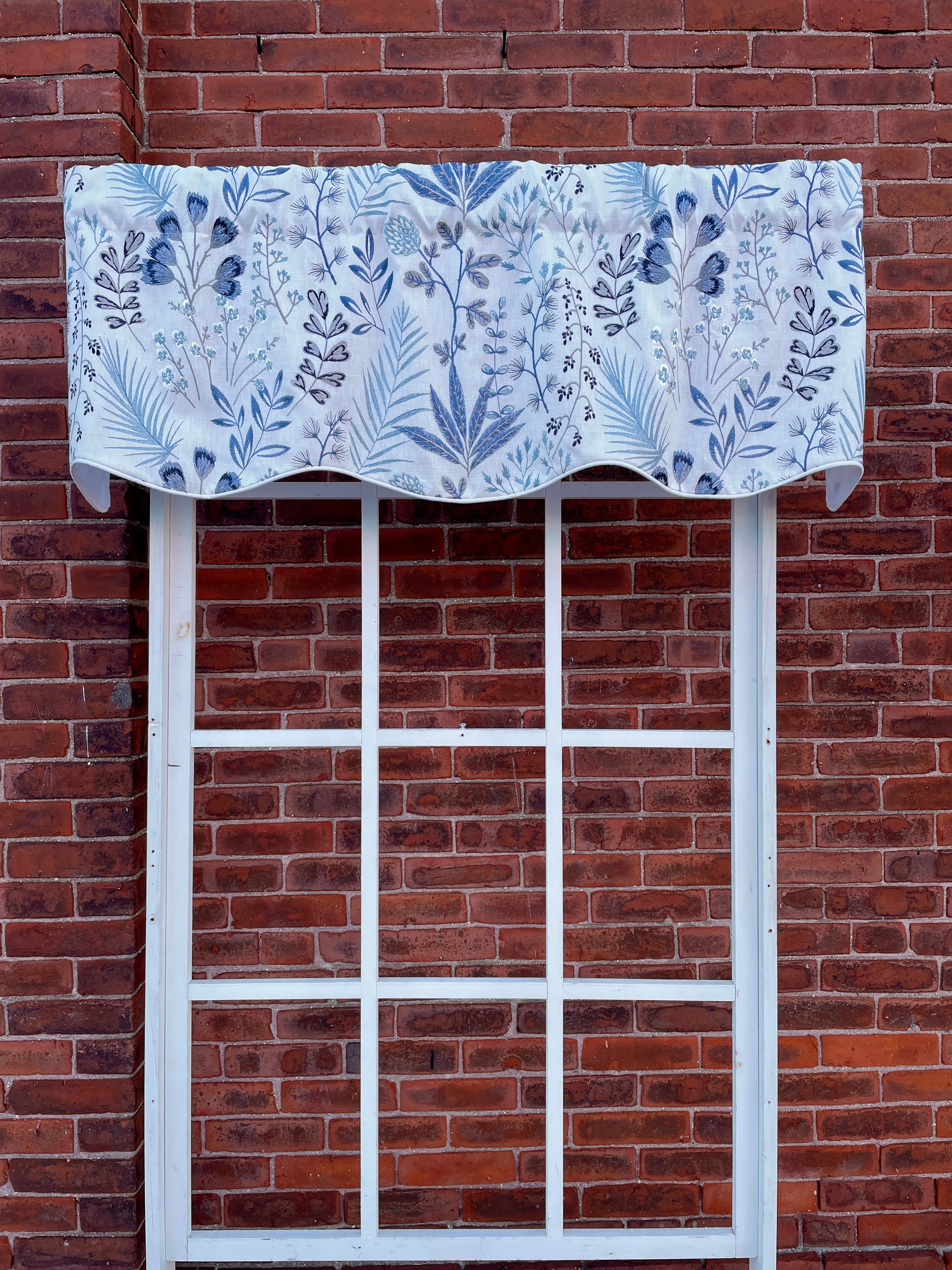 Herbalist Bluejay Scallop Valance